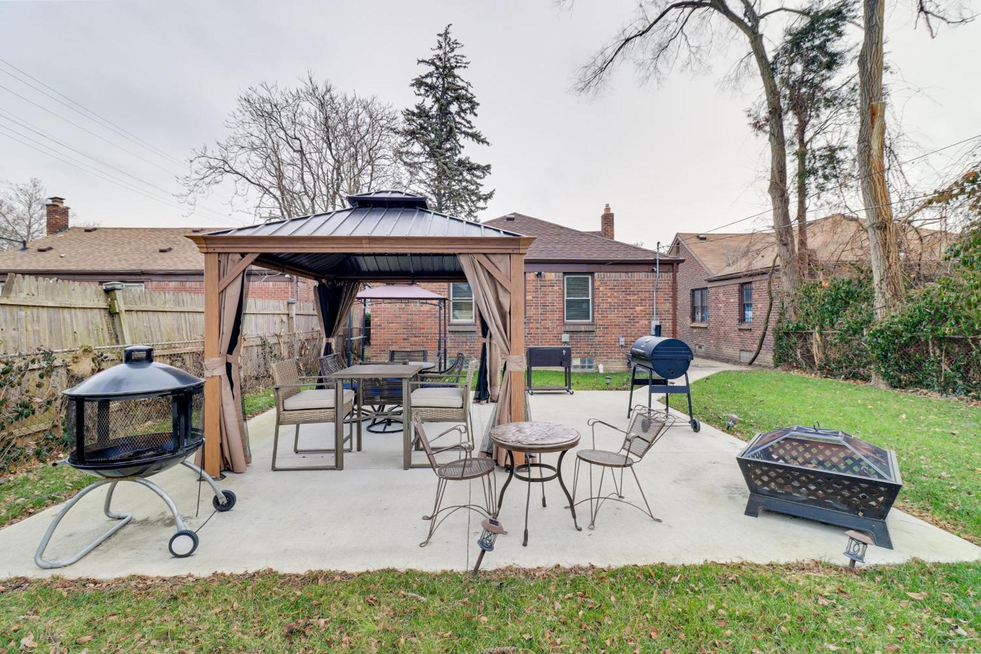 Family-Friendly Detroit Home 12 Mi To Downtown! Buitenkant foto