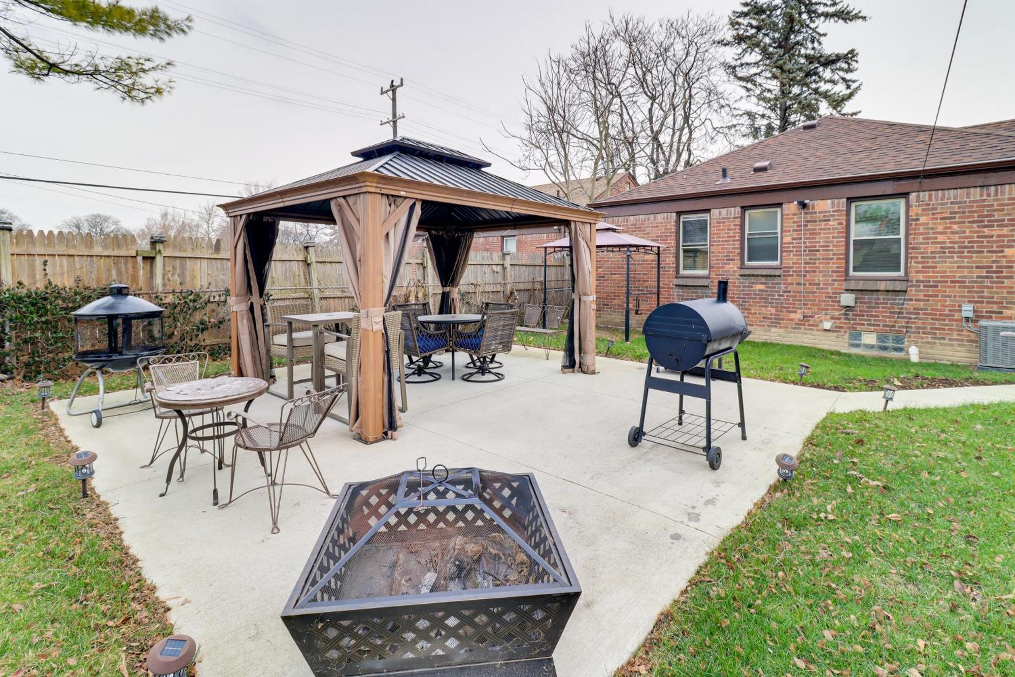 Family-Friendly Detroit Home 12 Mi To Downtown! Buitenkant foto
